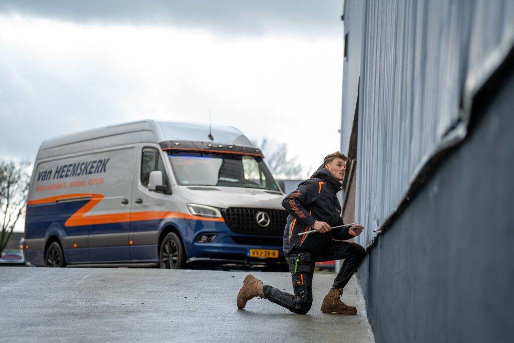 Fassadenschäden an Gewerbegebäuden beheben | Van Heemskerk