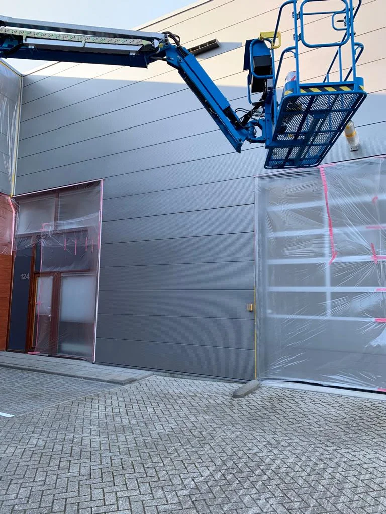 92357916-cc9e-4738-b7ec-02bb2944b219-439558cd