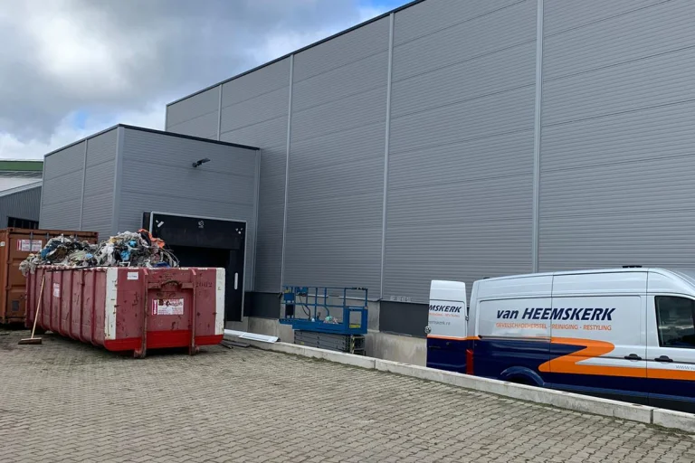 bee4b807-7b75-48d7-8e9d-94061e32cade-7e45db2e (1)